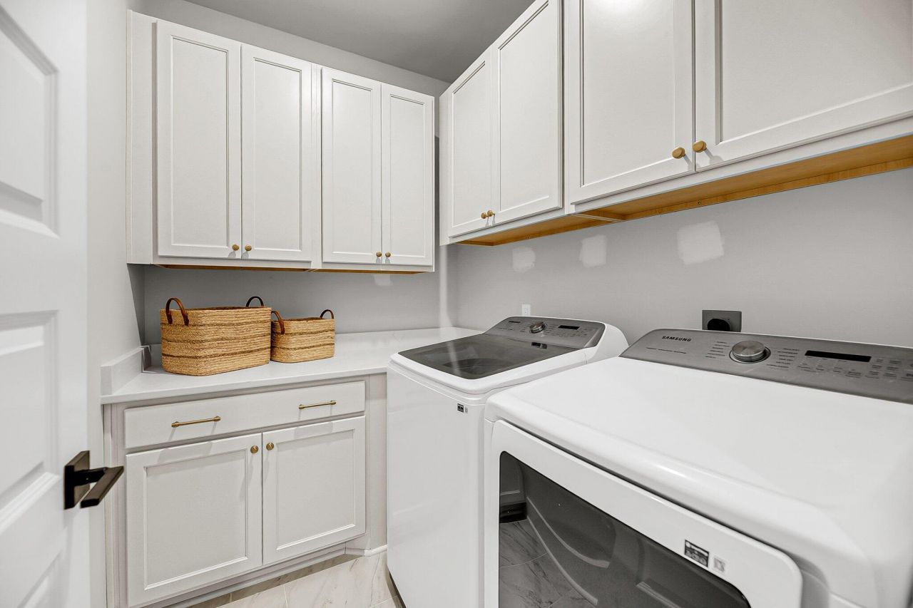 7000 Connor Court Photo 36