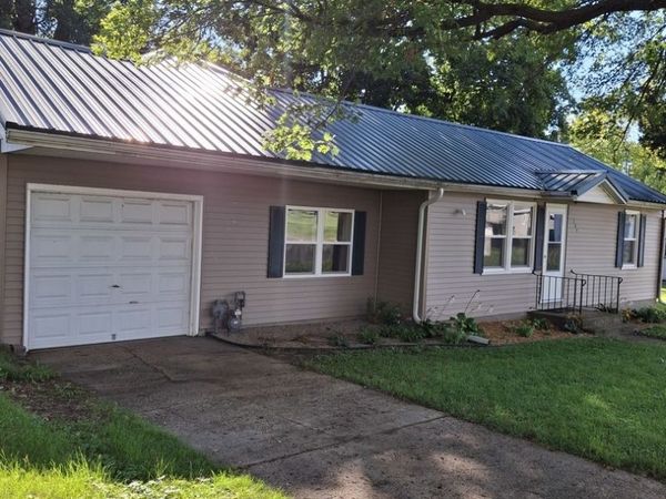 304 Depot Street, Walnut, IL 61376