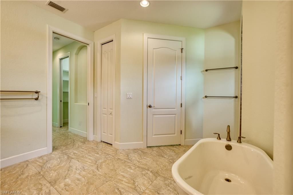 1826 SE 15th Ter, Cape Coral, FL 33990 Photo