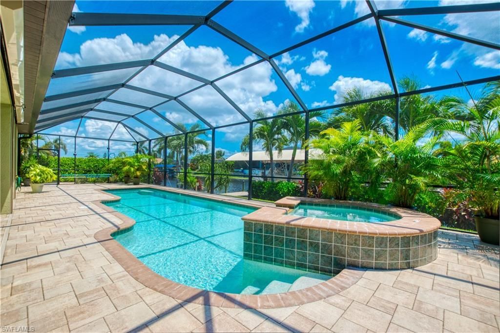 1826 SE 15th Ter, Cape Coral, FL 33990 Photo