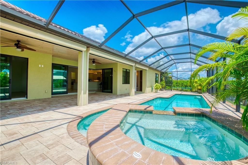 1826 SE 15th Ter, Cape Coral, FL 33990 Photo