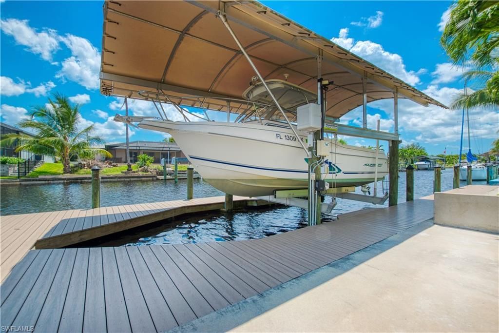 1826 SE 15th Ter, Cape Coral, FL 33990 Photo