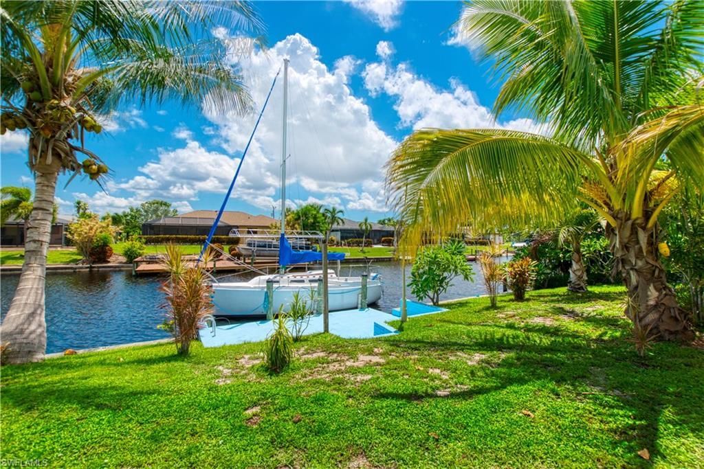 1826 SE 15th Ter, Cape Coral, FL 33990 Photo