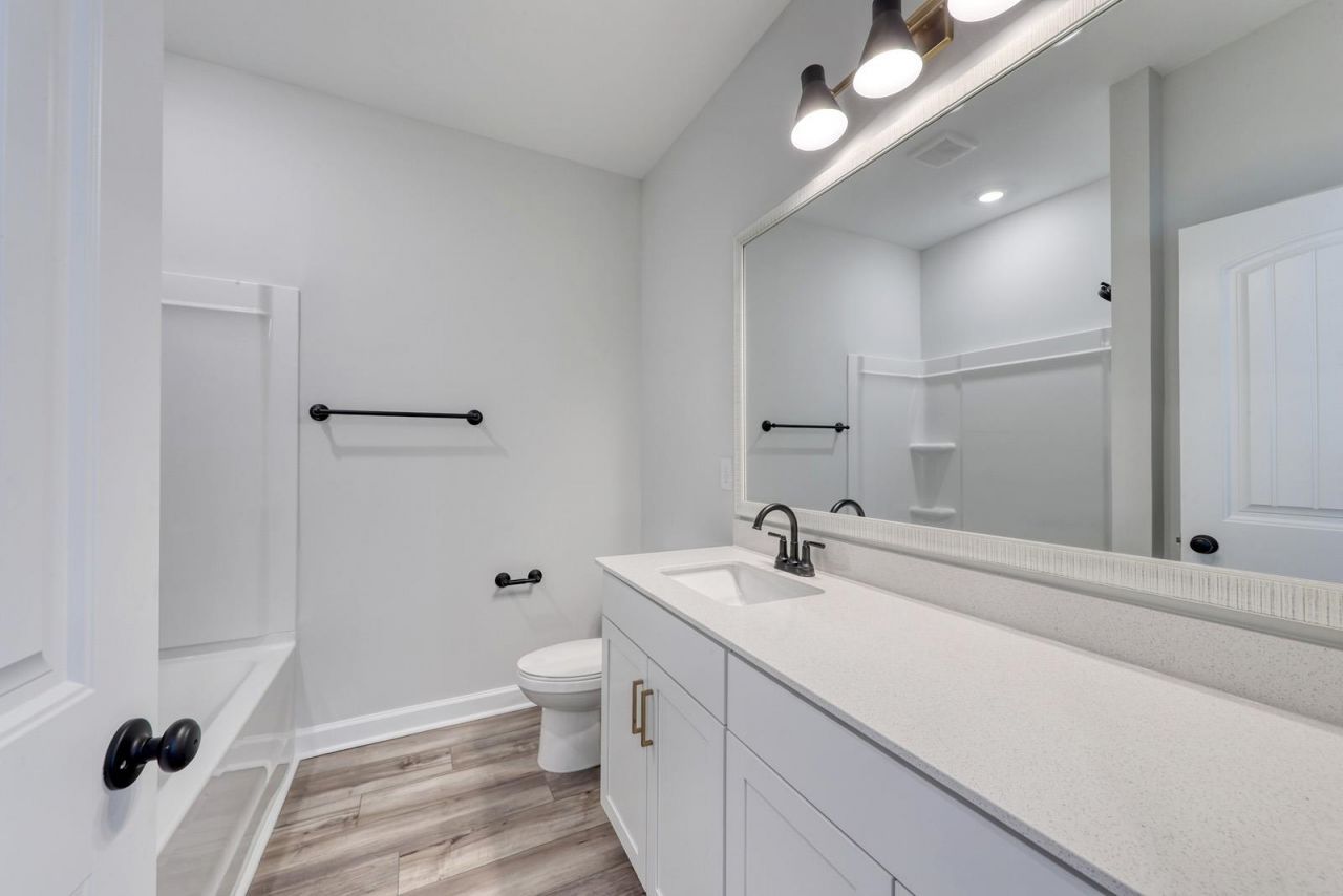 240 Layla Way Photo 27