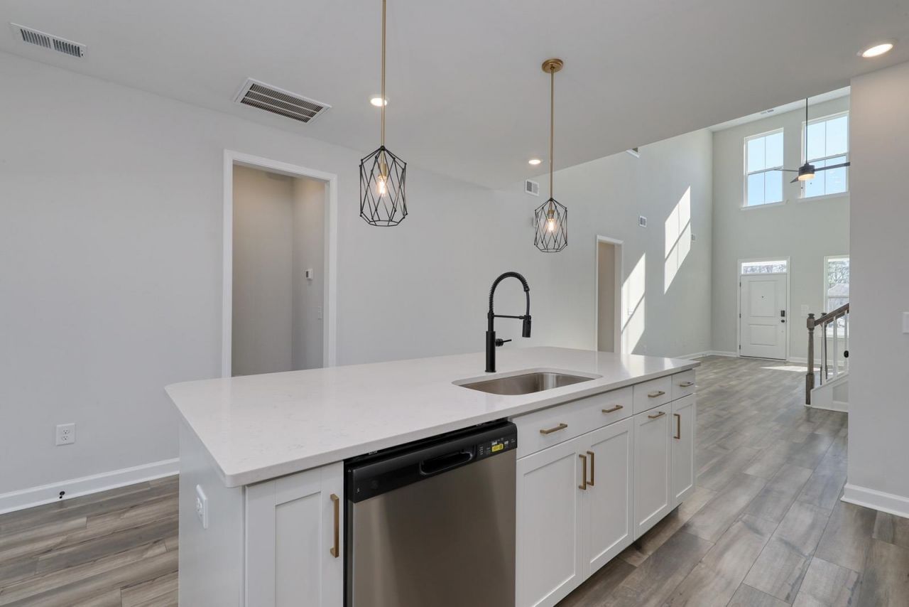 240 Layla Way Photo 9