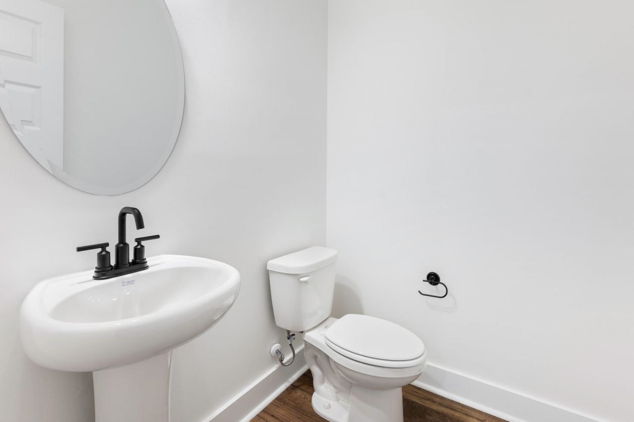 8000 Connor Court Photo 7