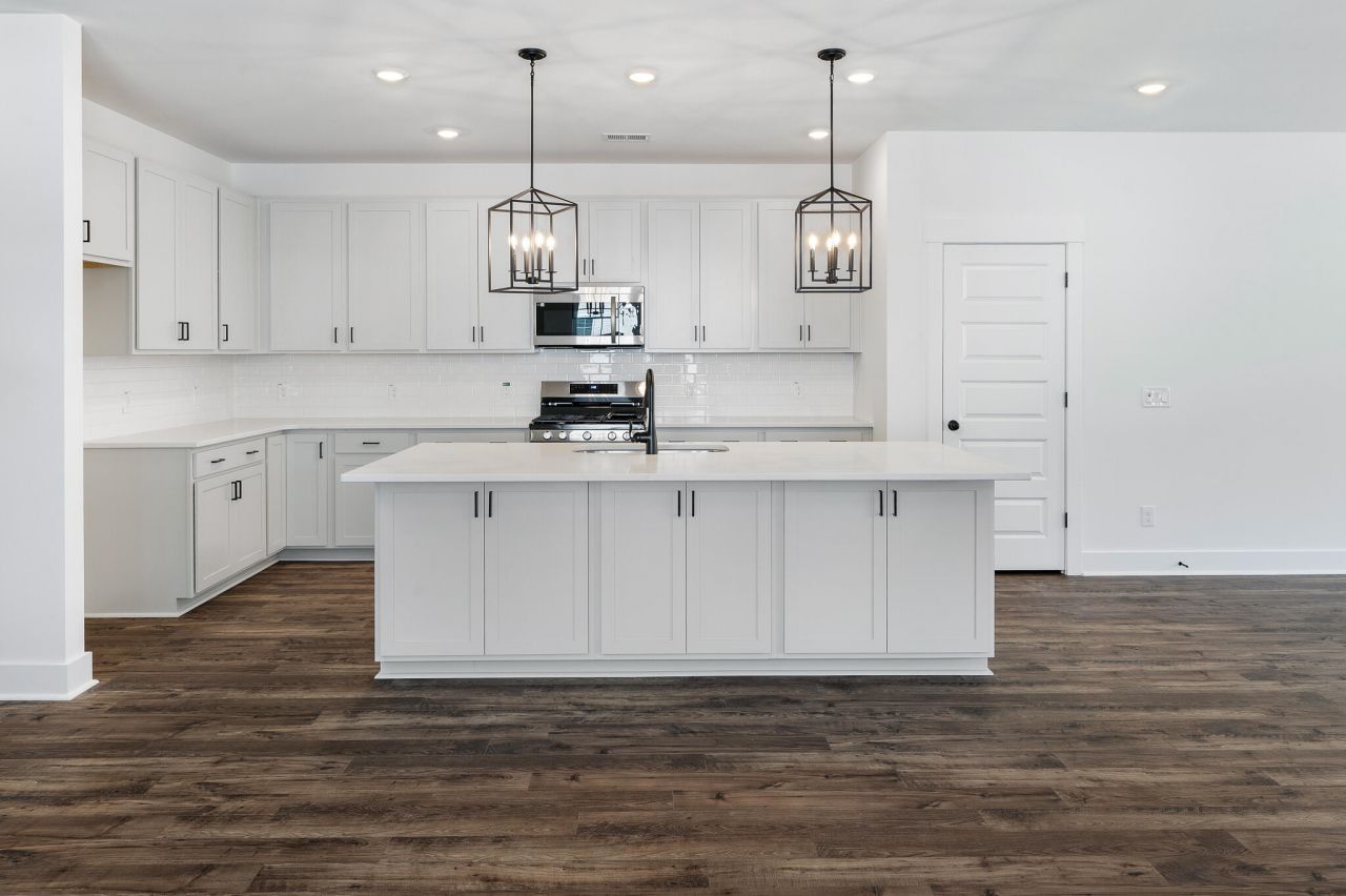 8000 Connor Court Photo 9