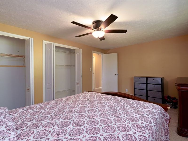 6650 Parkgate Oval, Seven Hills, OH 44131 Photo 11