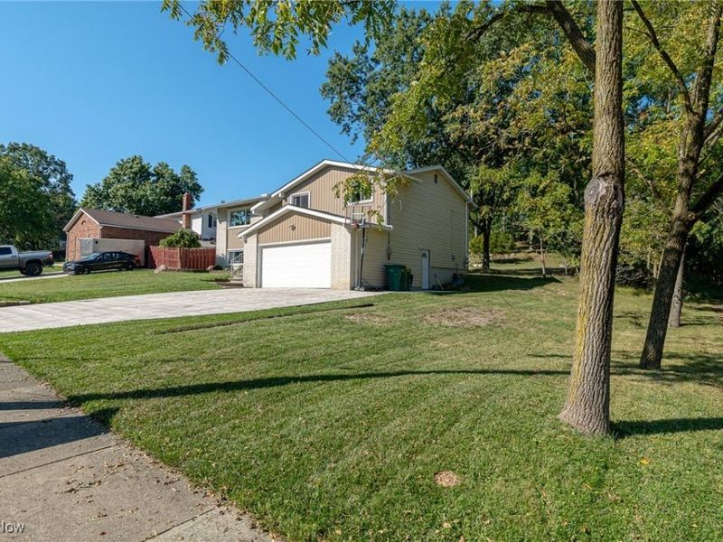 6650 Parkgate Oval, Seven Hills, OH 44131 Photo 26