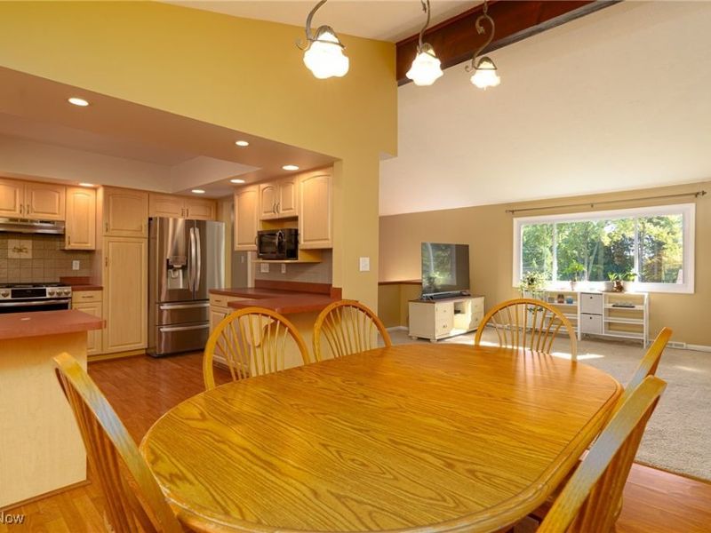 6650 Parkgate Oval, Seven Hills, OH 44131 Photo 5