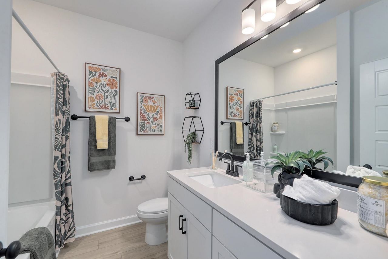 412 Ireland Way Photo 23