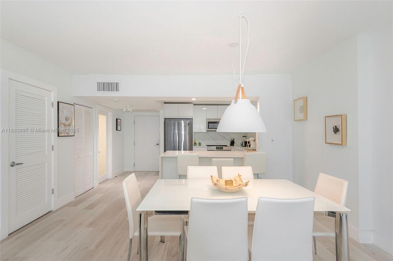 2301 Collins Ave, Unit 1505, Miami Beach, FL 33139 Photo