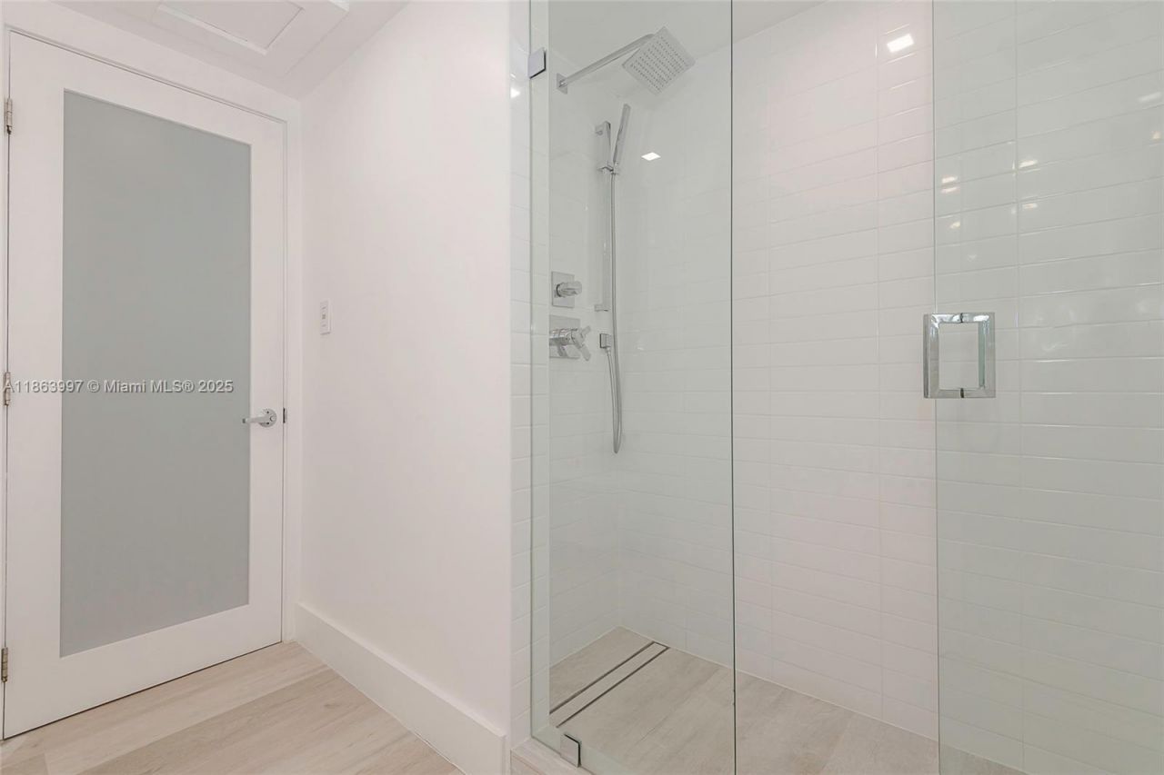 2301 Collins Ave, Unit 1505, Miami Beach, FL 33139 Photo