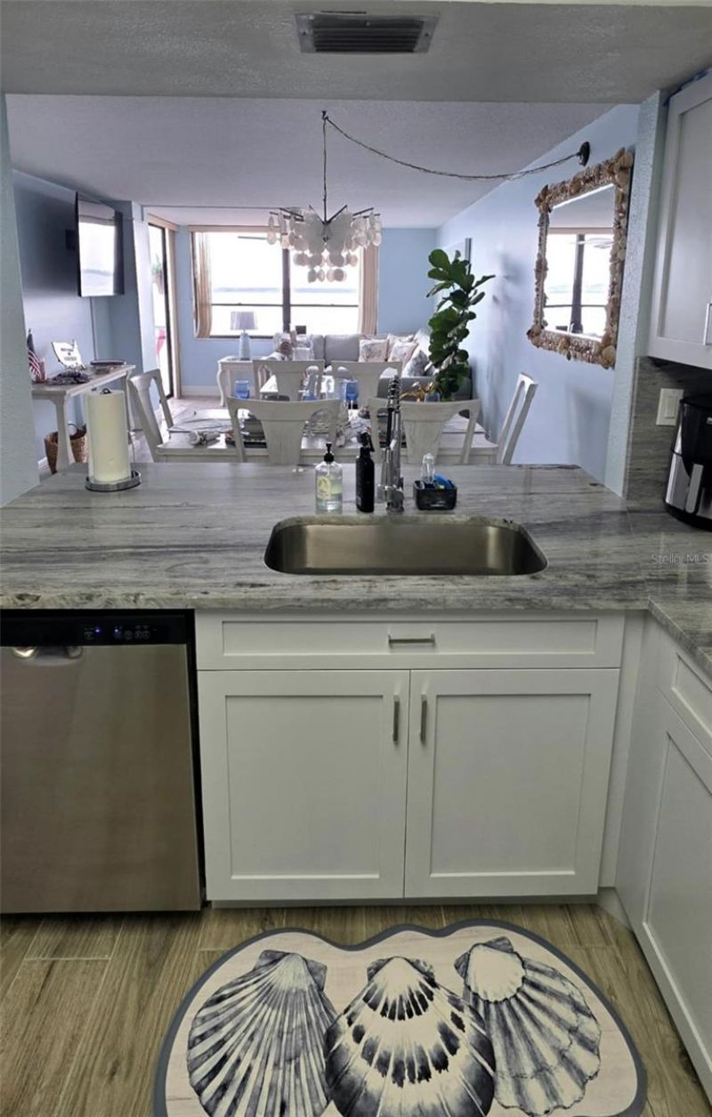 6177 Sun Boulevard, Unit 401, Saint Petersburg, FL 33715 Photo