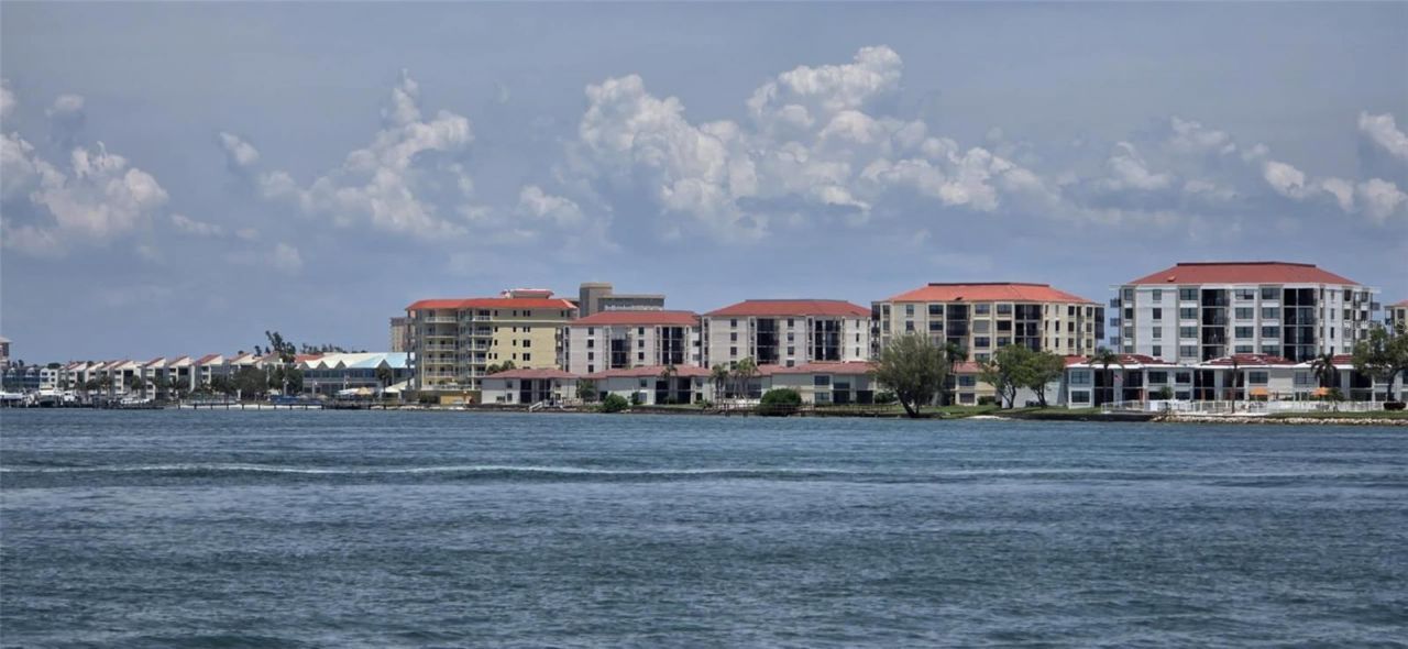 6177 Sun Boulevard, Unit 401, Saint Petersburg, FL 33715 Photo