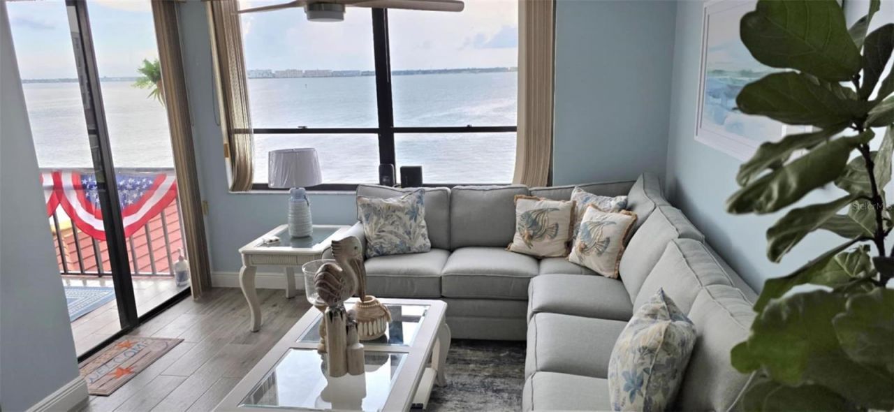 6177 Sun Boulevard, Unit 401, Saint Petersburg, FL 33715 Photo