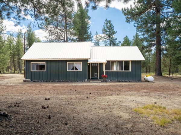 652 Chapman Street, Gilchrist, OR 97737