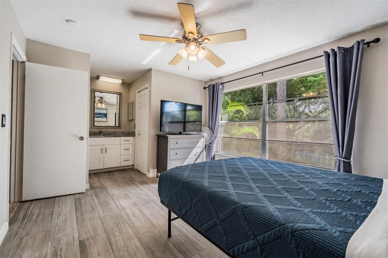 14631 Lake Forest Drive, Lutz, FL 33559 Photo