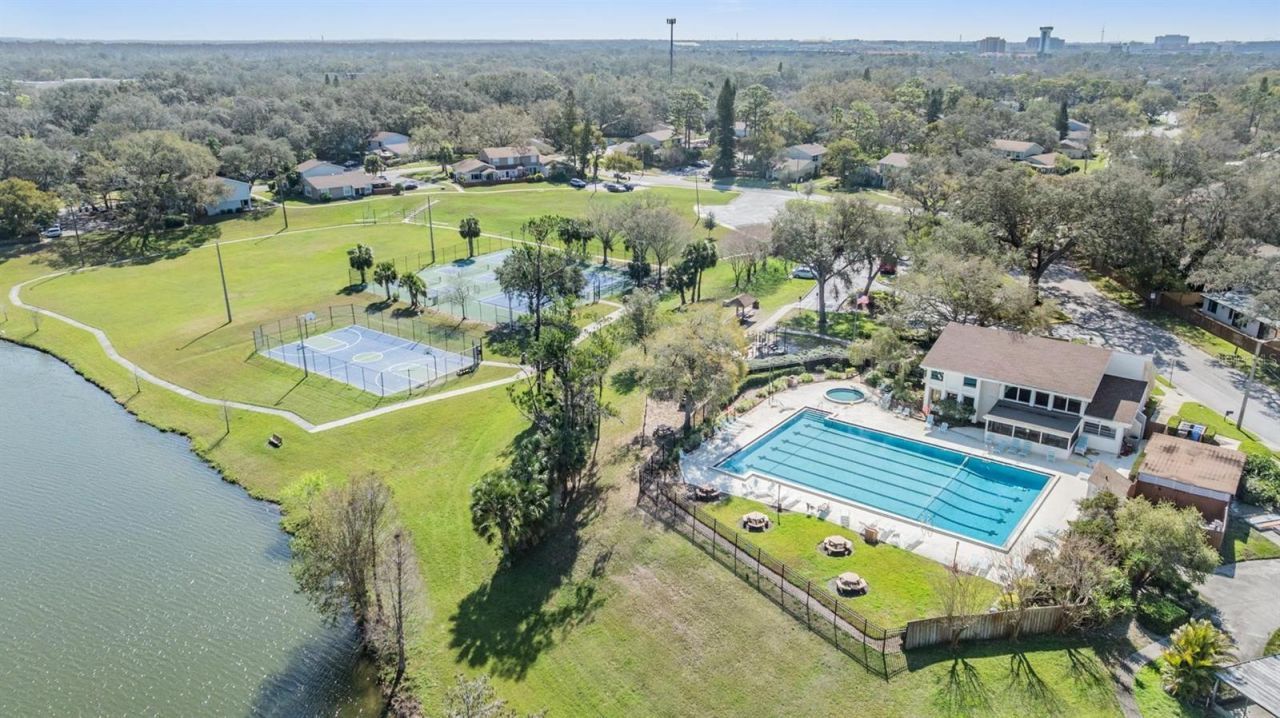 14631 Lake Forest Drive, Lutz, FL 33559 Photo