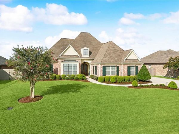 750 SPRING THYME Drive, Belle Chasse, LA 70037