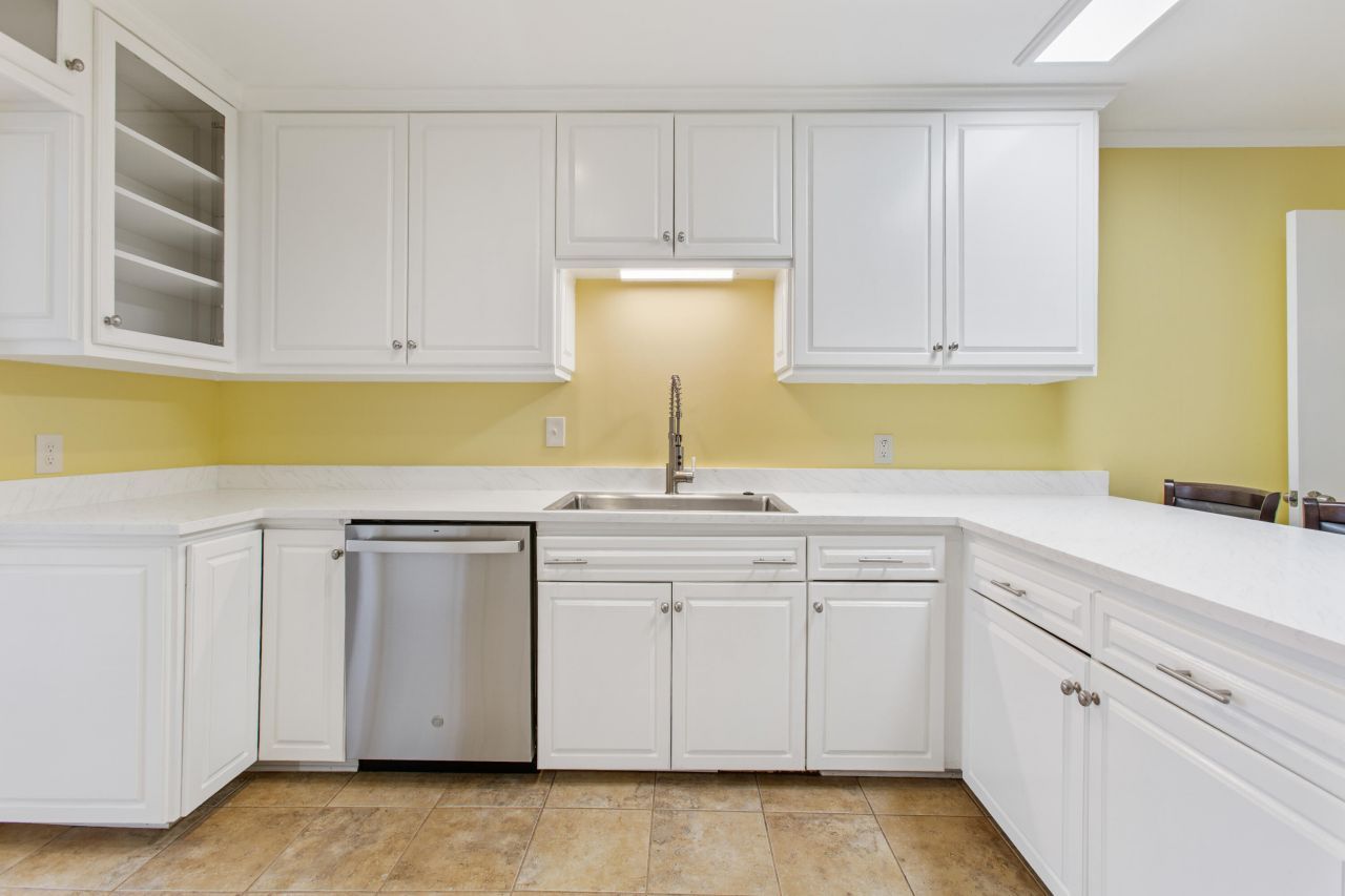 113 Center Street Photo 14