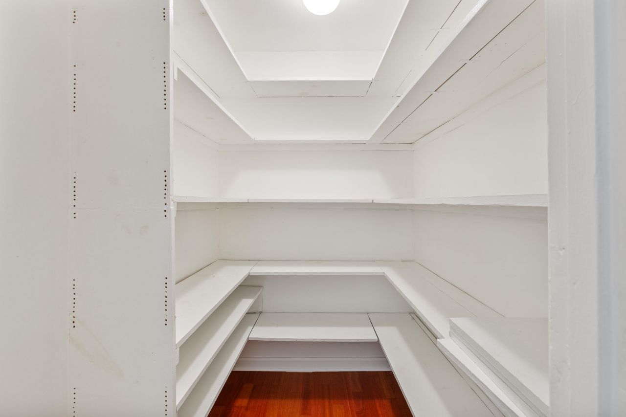 113 Center Street Photo 15