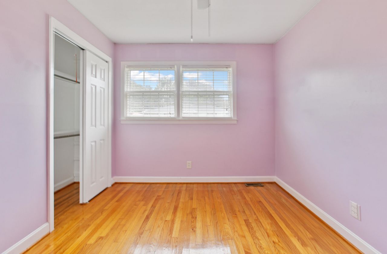 113 Center Street Photo 23