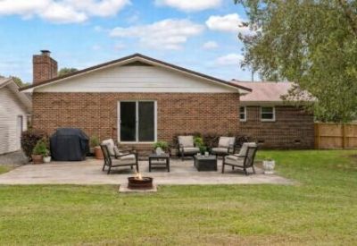 113 Center Street Photo 28