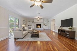 113 Center Street photo 4