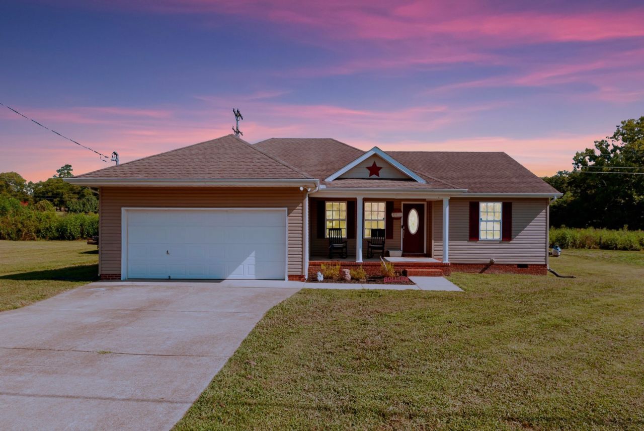 121 Talladega Way, Cornersville, TN 37047 Main Photo