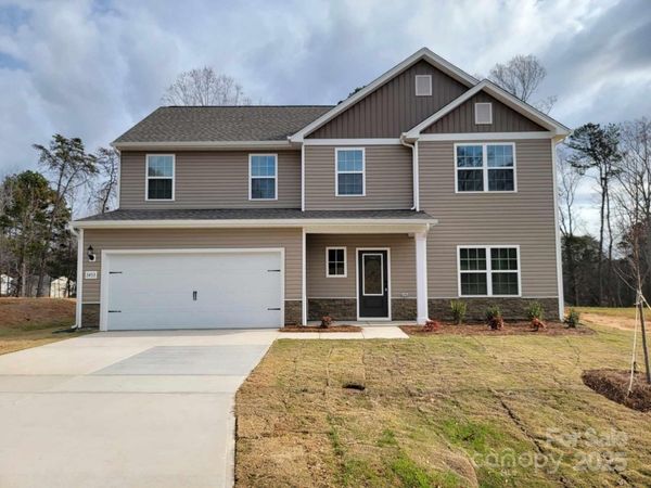 3453 Robindale Drive, Winston Salem, NC 27107