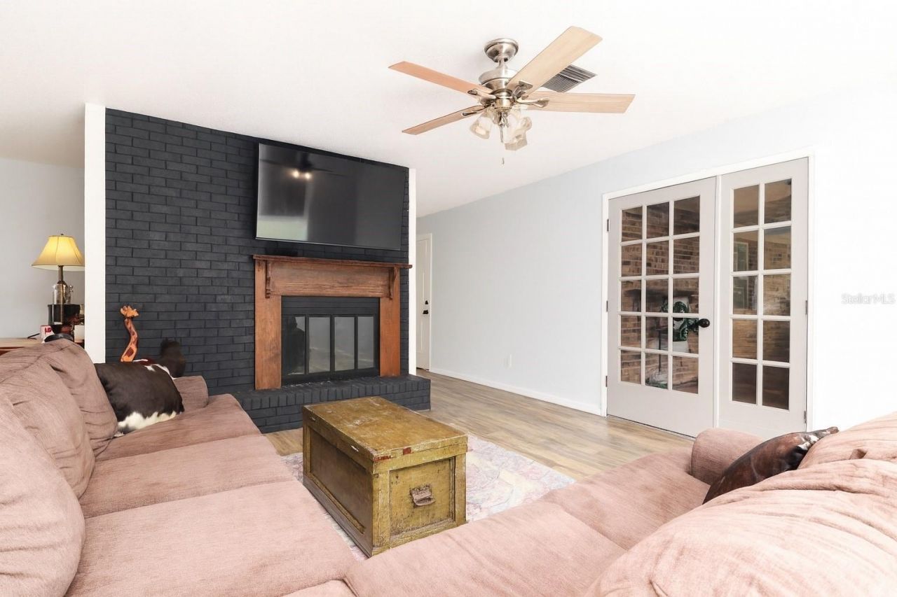 42114 W Lakeview Drive, Altoona, FL 32702 Photo