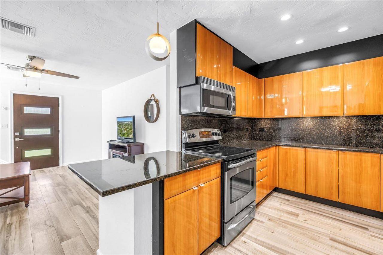 1477 S School Avenue, Sarasota, FL 34239 Photo