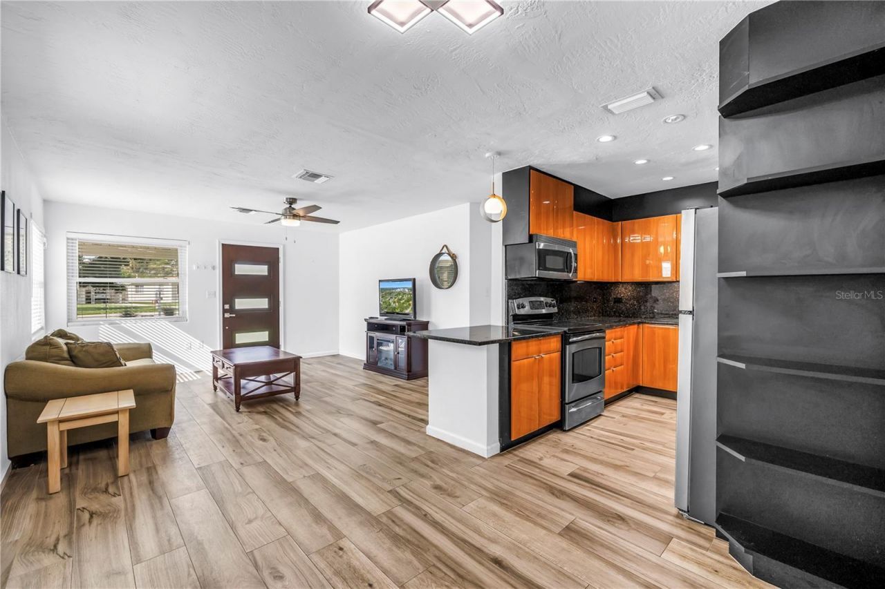 1477 S School Avenue, Sarasota, FL 34239 Photo