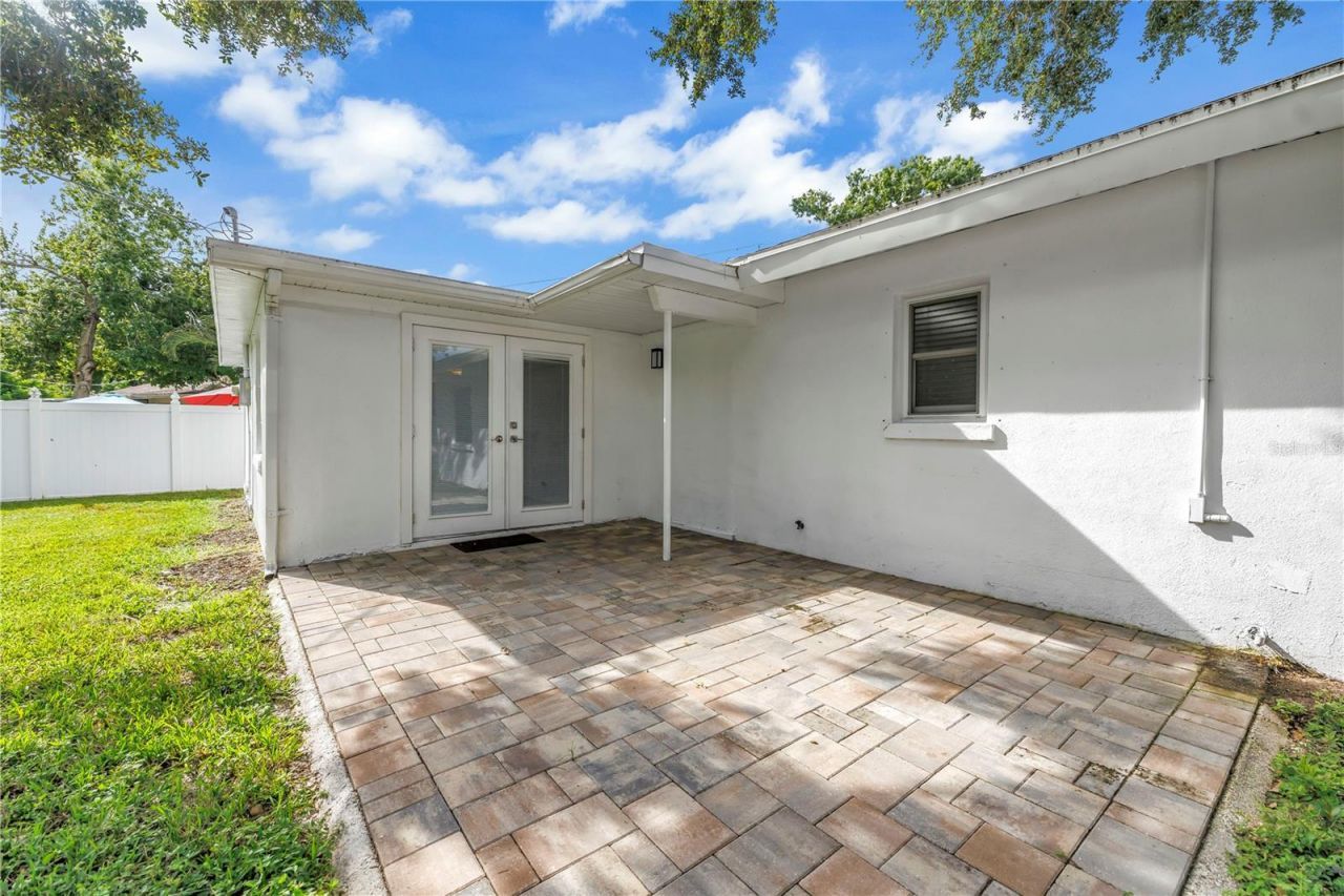1477 S School Avenue, Sarasota, FL 34239 Photo