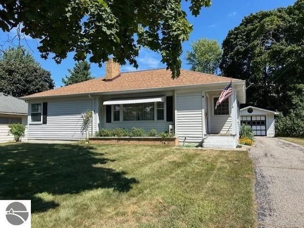 412 Wadsworth Street, East Tawas, MI 48730