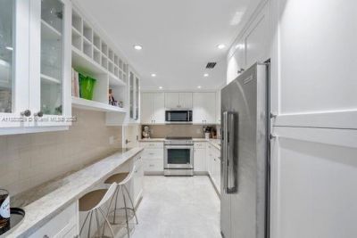 90 Edgewater Dr, Unit 820, Coral Gables, FL 33133 Photo