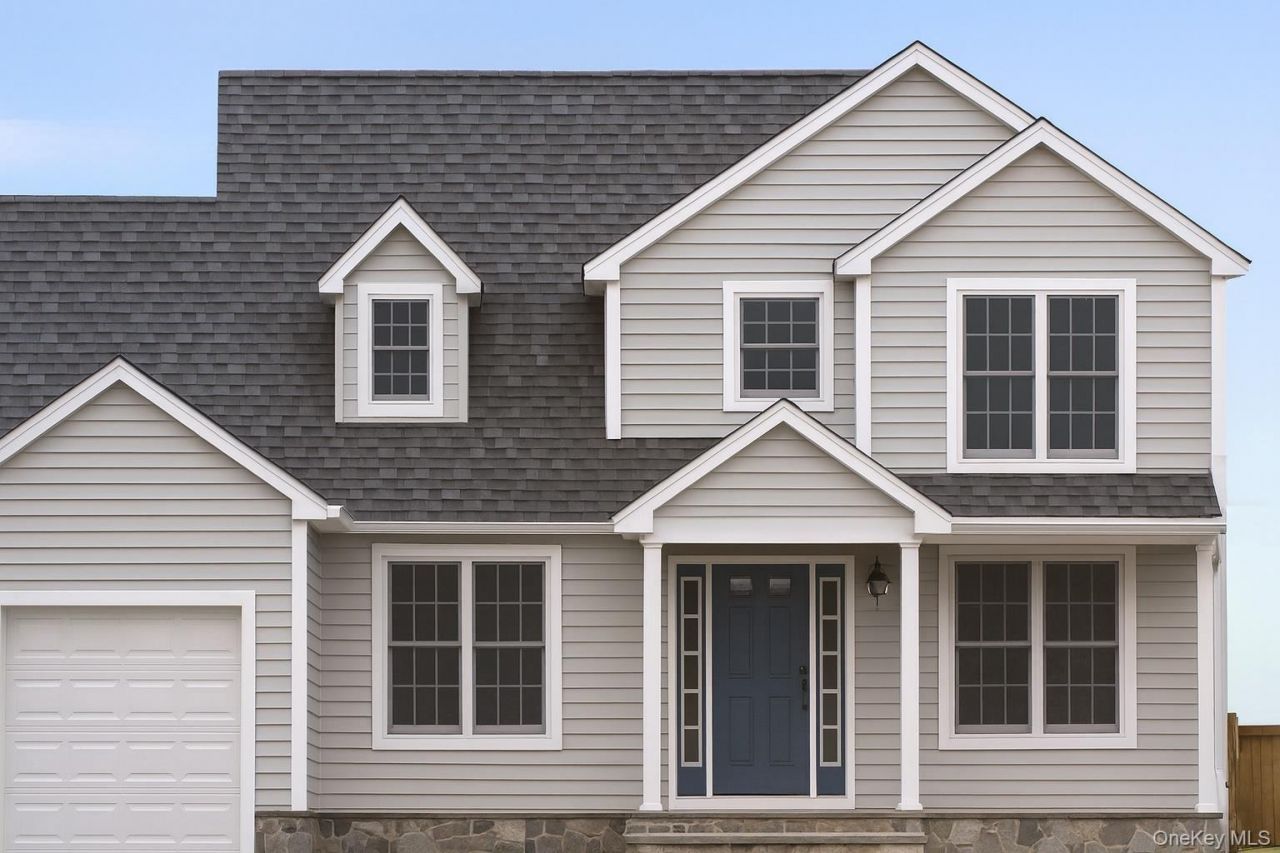 120 Ronkonkoma Boulevard, Centereach, NY 11720 Main Photo