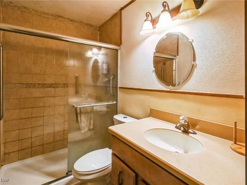 800 Boston Avenue, Elyria, OH 44035 Photo 11
