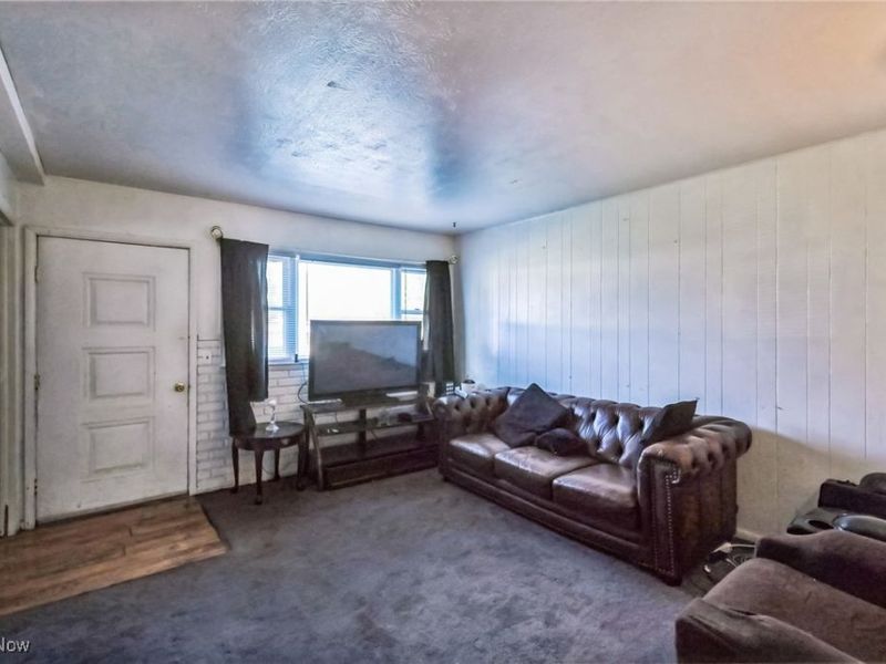800 Boston Avenue, Elyria, OH 44035 Photo 2