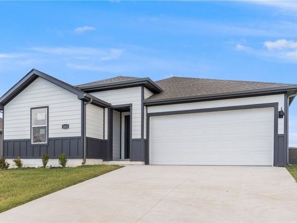 1412 NW 5th Avenue, Highfill, AR 72734