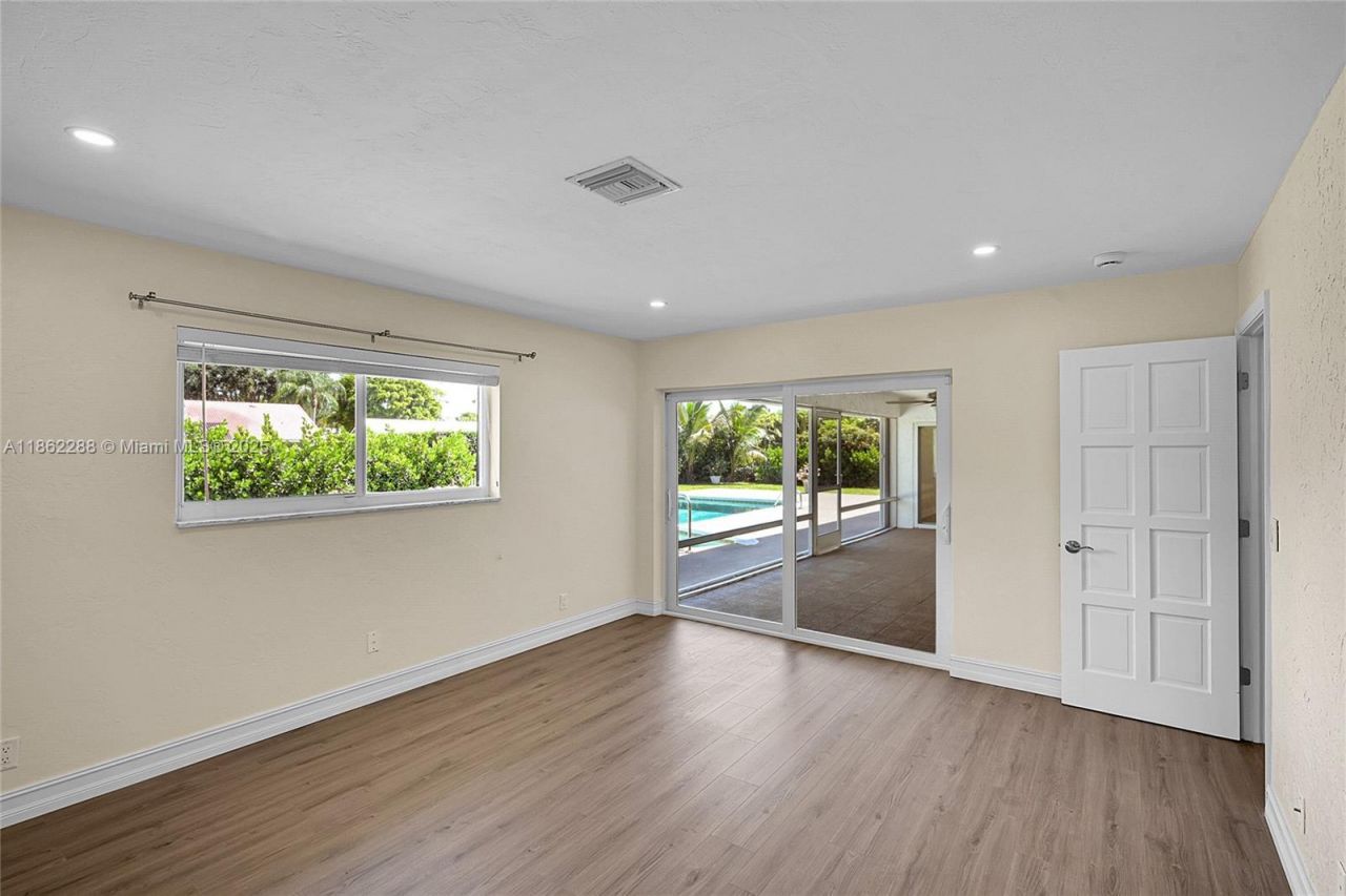 524 Muirfield Dr, Atlantis, FL 33462 Photo