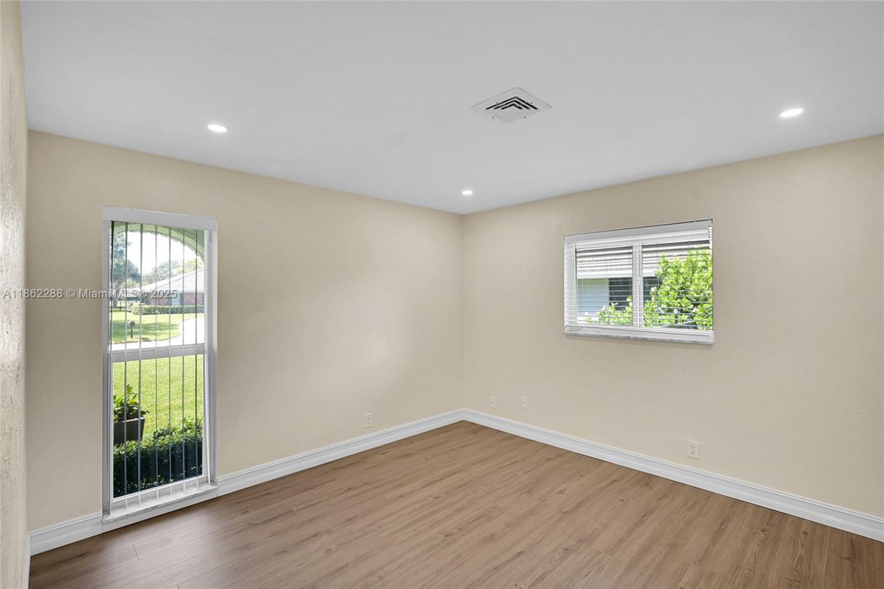 524 Muirfield Dr, Atlantis, FL 33462 Photo