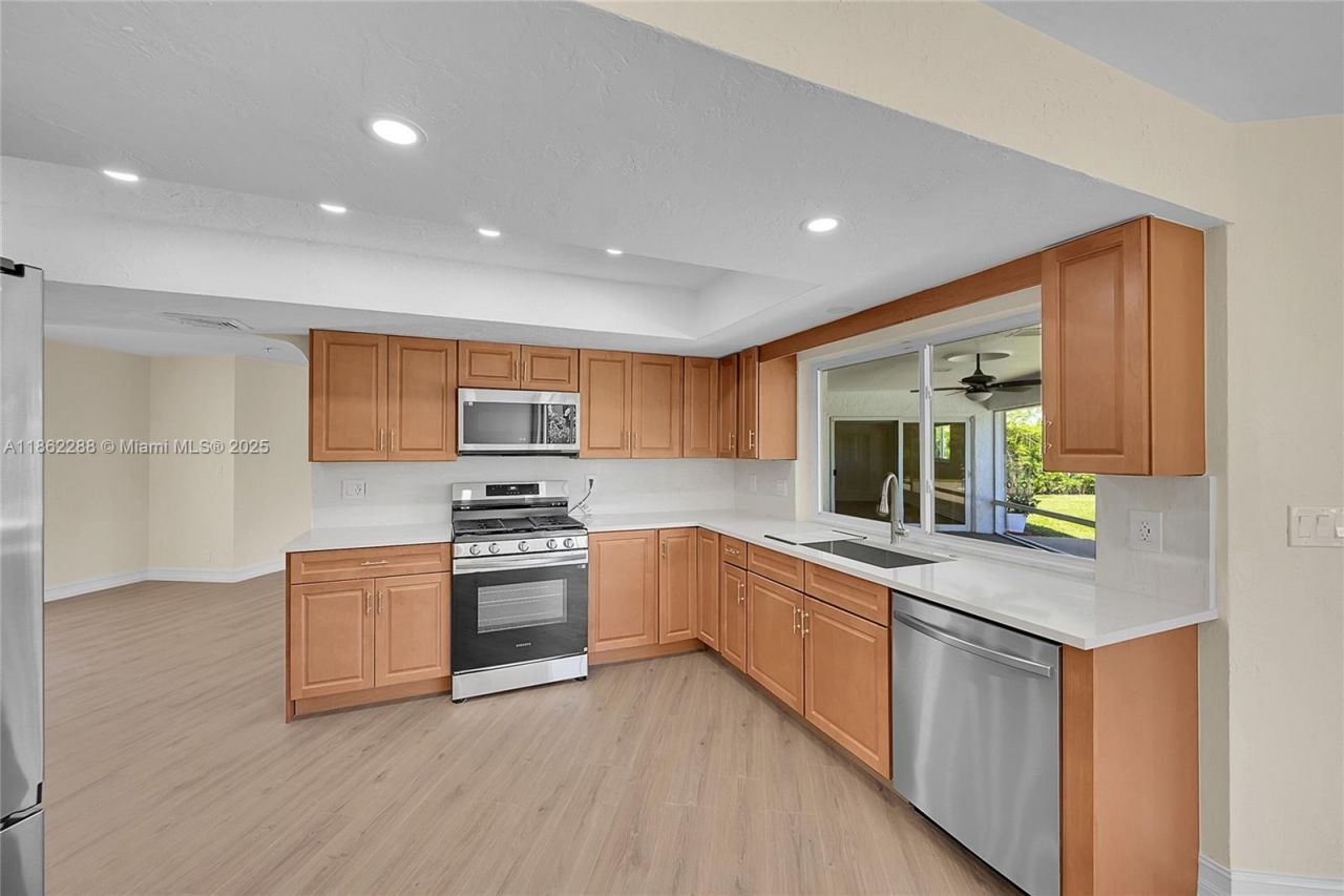 524 Muirfield Dr, Atlantis, FL 33462 Photo