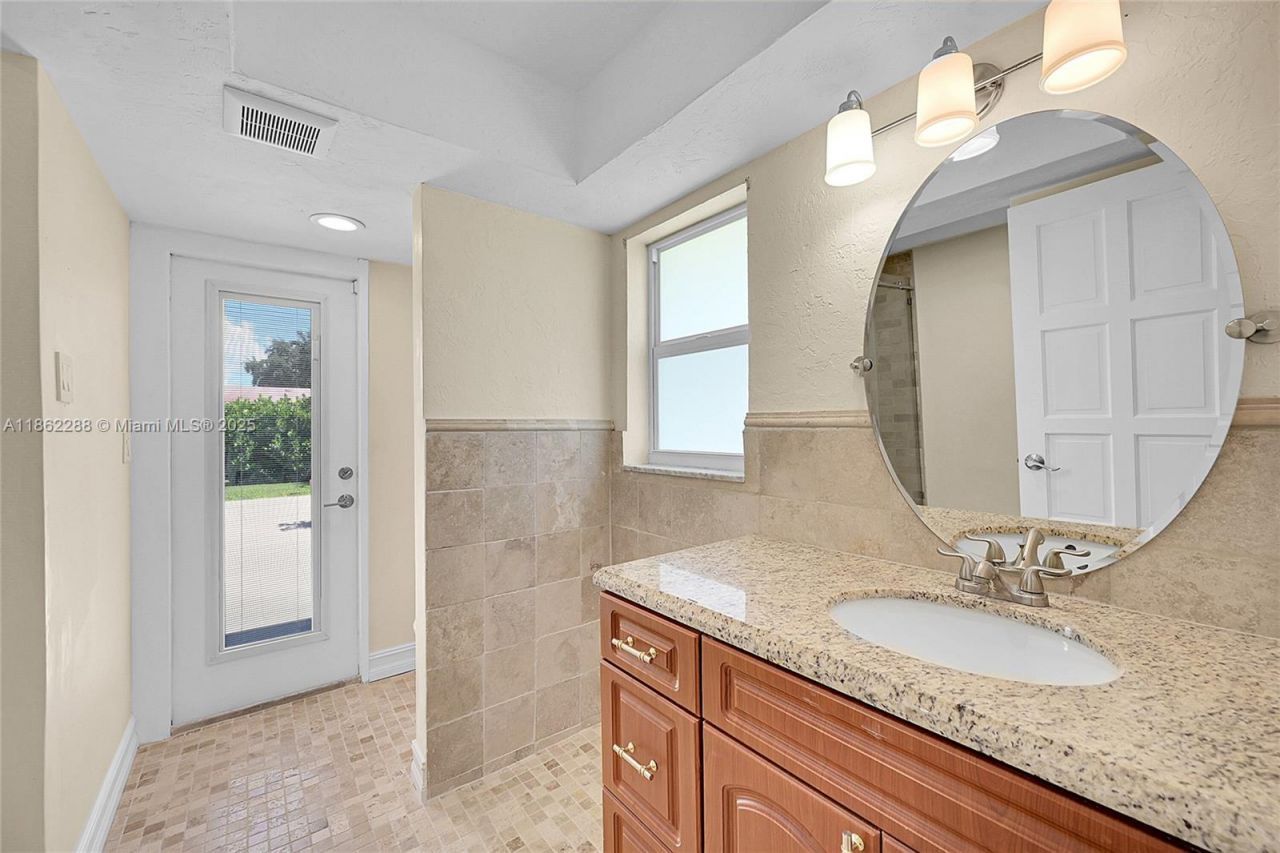 524 Muirfield Dr, Atlantis, FL 33462 Photo