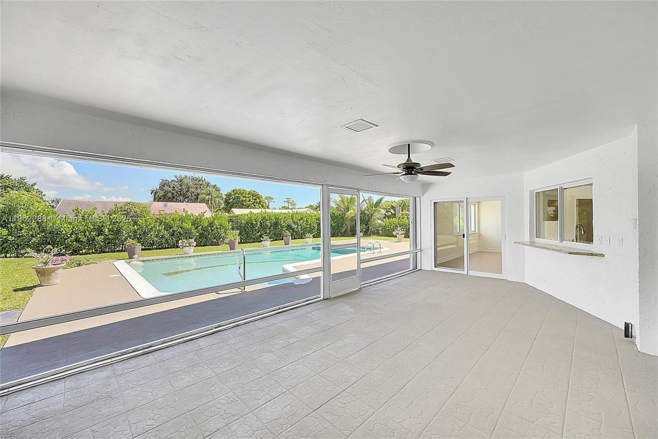 524 Muirfield Dr, Atlantis, FL 33462 Photo