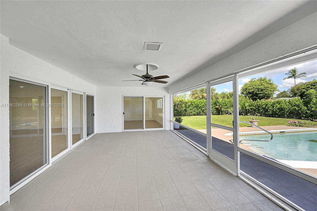 524 Muirfield Dr, Atlantis, FL 33462 Photo