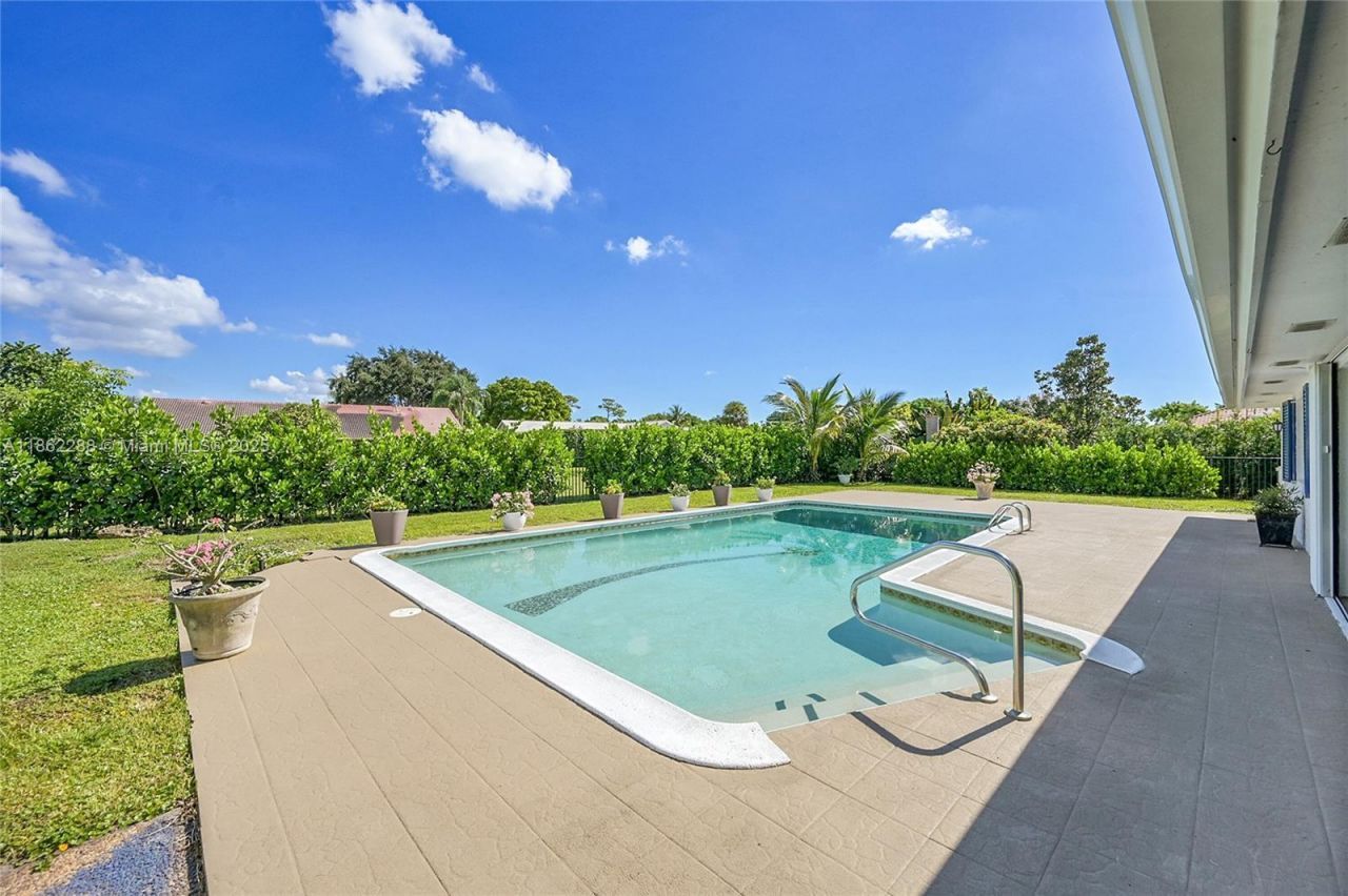 524 Muirfield Dr, Atlantis, FL 33462 Photo