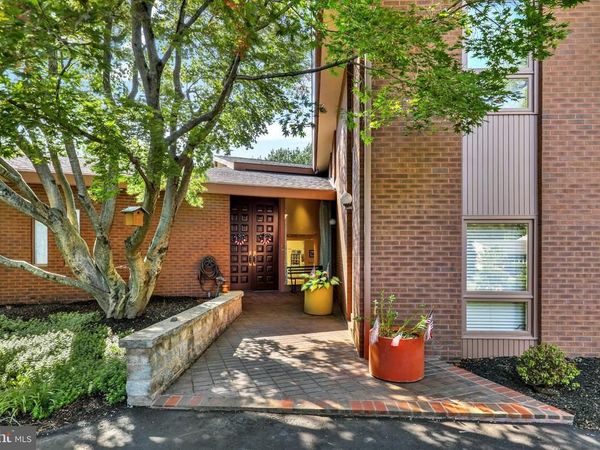 1617 MEADOWLARK, WYOMISSING, PA 19610