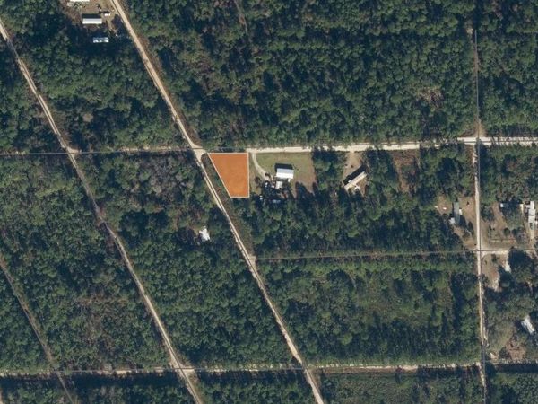 HICKORY NUT TRAIL, SATSUMA, FL 32189